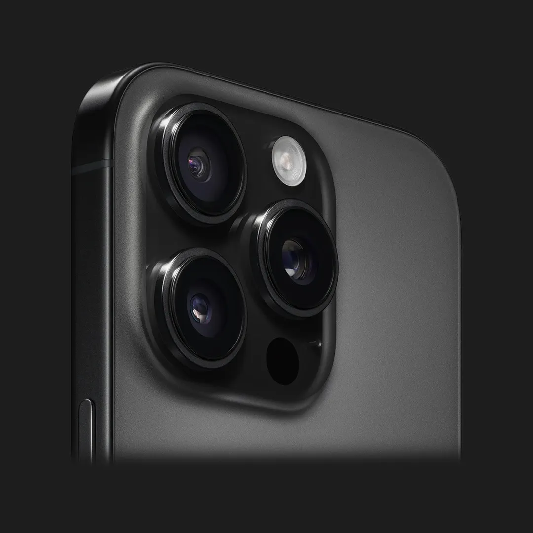 Камера iPhone 16 Pro Max